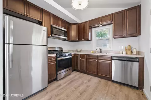 Kitchen - 50 Dock Ave, Waretown, NJ 08758 photo 2 of 2