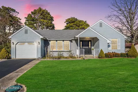 6 Foxboro Ct #65, Manchester, NJ 08759