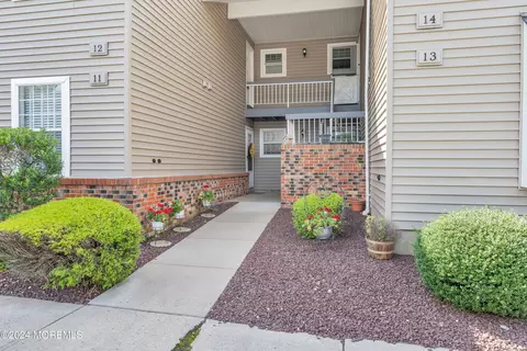 12 Lindsey Cir #12, Old Bridge, NJ 08857