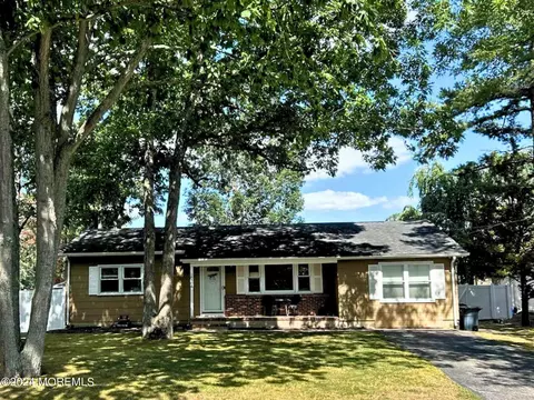 622 Alpine St, Forked River, NJ 08731