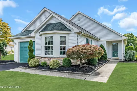 2530 Ridgemont Ct, Toms River, NJ 08755