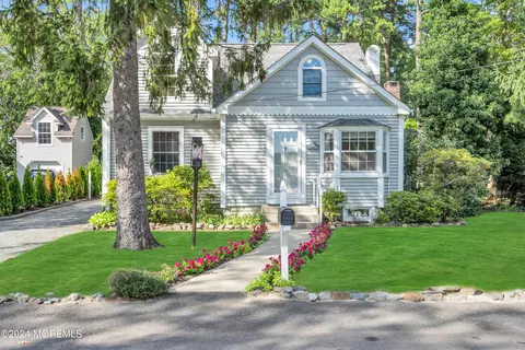926 Lincoln Ave, Pine Beach, NJ 08741