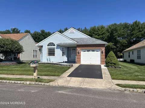 13 Abergele Dr, Toms River, NJ 08757