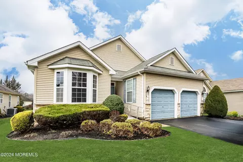 181 Enclave Blvd, Lakewood, NJ 08701
