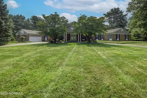 3 Popomora Dr, Rumson, NJ 07760