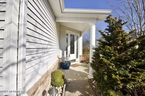 Exterior - 2 Woodview Dr, Whiting, NJ 08759 photo 1 of 2