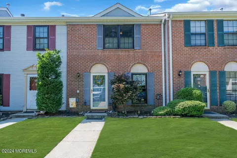 413 Danbury Ln #413, East Brunswick, NJ 08816