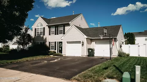 84 Cascades Ave, Howell, NJ 07731