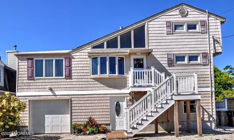 100 Cedar Run Rd, Bayville, NJ 08721
