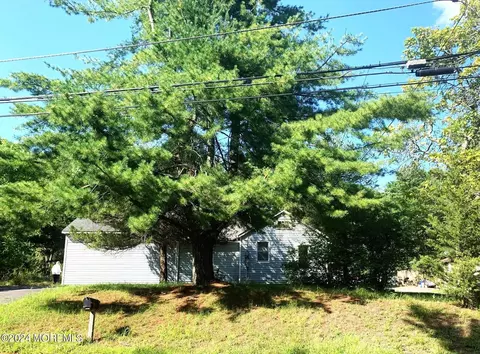696 Wright Debow Rd, Jackson, NJ 08527