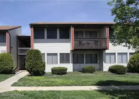 12 Avon Dr #D, East Windsor, NJ 08520