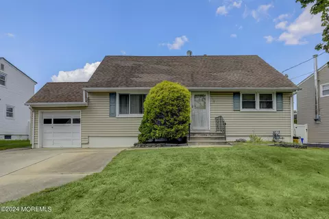 116 Bentley Ave, Old Bridge, NJ 08857