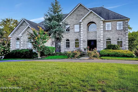5 Soden Farm Ln, Millstone, NJ 08535