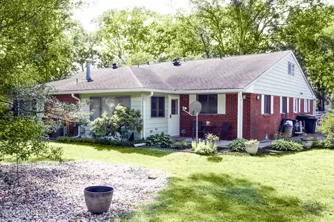 2 Dove St # C, Manchester, NJ 08759