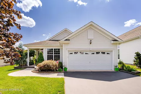 10 Wooten Ct, Jackson, NJ 08527