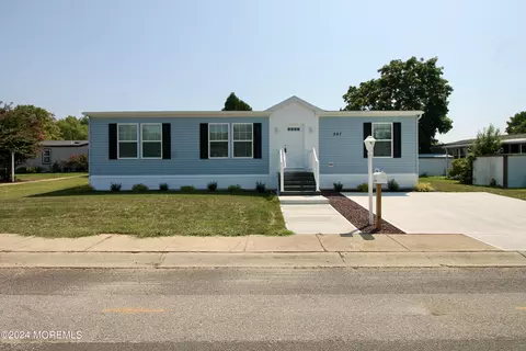 587 Cherin Rd, Freehold, NJ 07728