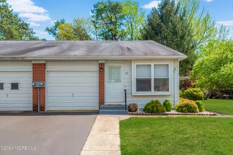 4 Independence Pkwy # B, Whiting, NJ 08759