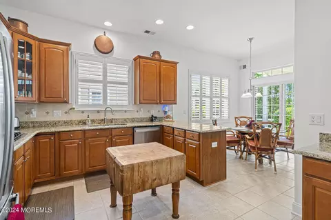 Kitchen - 20 Cape May Ct, Waretown, NJ 08758 photo 1 of 3