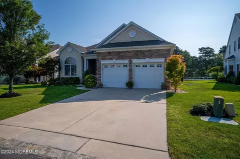 20 Cape May Ct, Waretown, NJ 08758