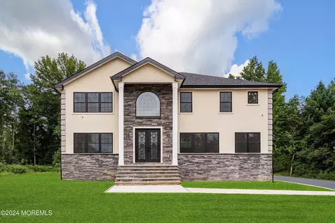 157 Texas Rd, Morganville, NJ 07751