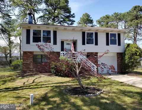 237 Cherokee Dr, Browns Mills, NJ 08015