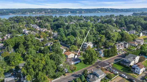 94 Church St, Fair Haven, NJ 07704