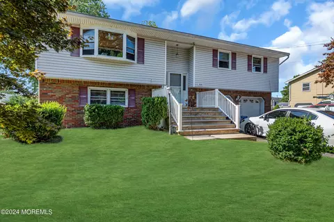 1028 Pacific Ave, Beachwood, NJ 08722