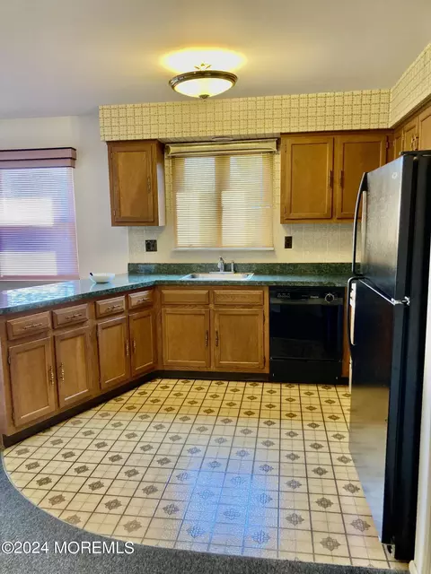 56 Whitman St, Brick, NJ 08724 photo 6