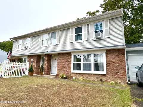 45 Mizzen Dr, Barnegat, NJ 08005