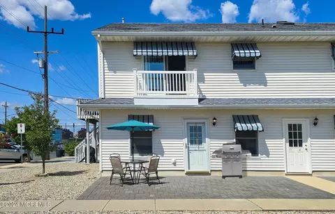 2107 Grand Central Ave #1A, Lavallette, NJ 08735