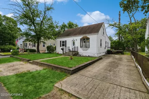 26 Newman St, Keansburg, NJ 07734
