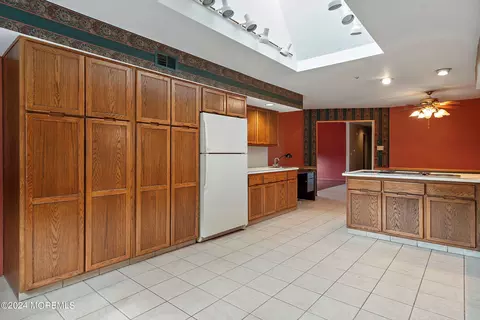 4 Heather Dr, Howell, NJ 07731 photo 7