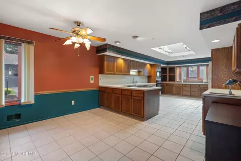 4 Heather Dr, Howell, NJ 07731 photo 9