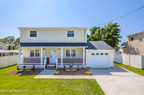 25 Karl Dr, Old Bridge, NJ 08857