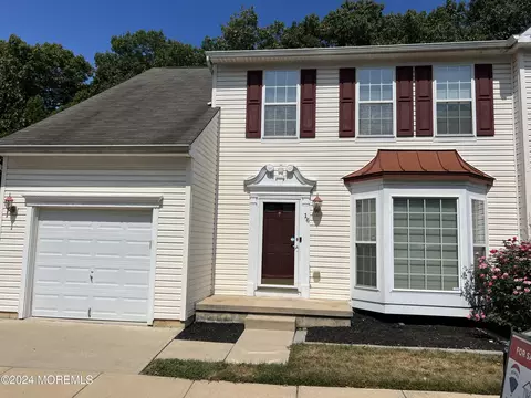 16 Foxmoor Ln, Berkeley, NJ 08721