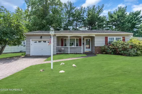 1087 Edgebrook Dr S, Toms River, NJ 08757