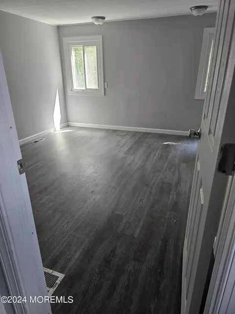 5 Misty Ln, Jackson, NJ 08527 photo 4