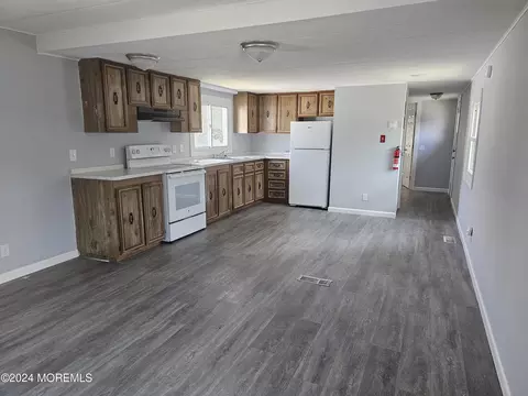 5 Misty Ln, Jackson, NJ 08527 photo 3