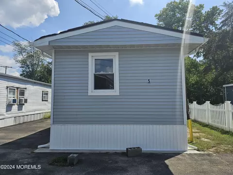 5 Misty Ln, Jackson, NJ 08527 photo 2