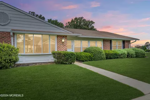 1057 Argyll Cir # D, Lakewood, NJ 08701