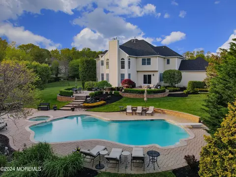 12 Shadowbrook Dr, Colts Neck, NJ 07722