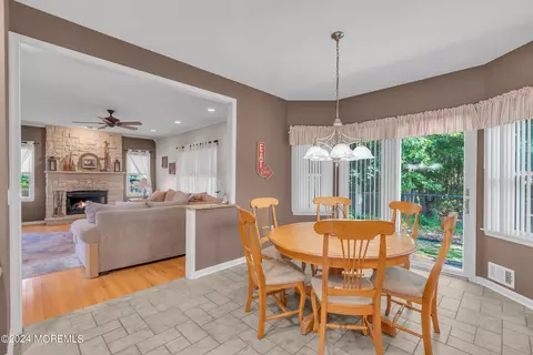 Dining - 24 Ryjac Dr, Brick, NJ 08724 photo 4 of 6