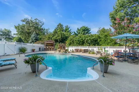 Exterior - 24 Ryjac Dr, Brick, NJ 08724 photo 10 of 12
