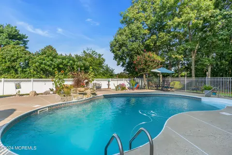 Exterior - 24 Ryjac Dr, Brick, NJ 08724 photo 5 of 12