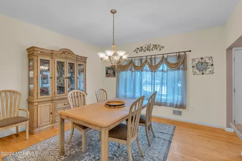 Dining - 24 Ryjac Dr, Brick, NJ 08724 photo 2 of 6