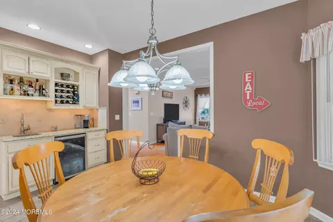Dining - 24 Ryjac Dr, Brick, NJ 08724 photo 6 of 6