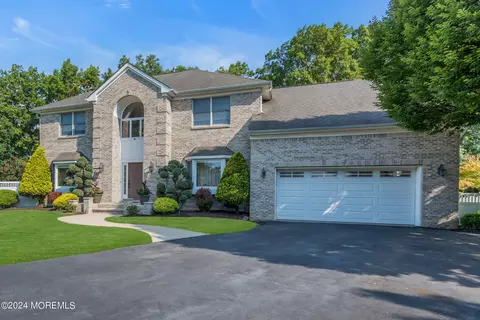 Exterior - 24 Ryjac Dr, Brick, NJ 08724 photo 2 of 12