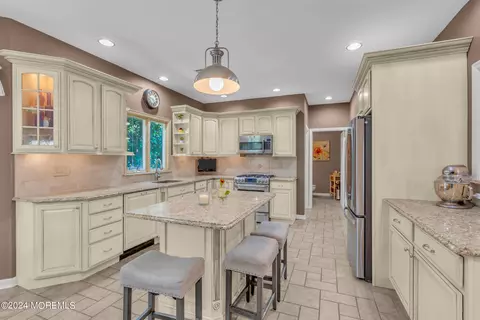 Kitchen - 24 Ryjac Dr, Brick, NJ 08724 photo 4 of 5