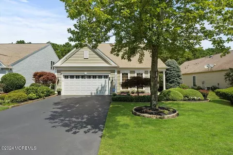 50 Chalfont Ln, Manchester, NJ 08759