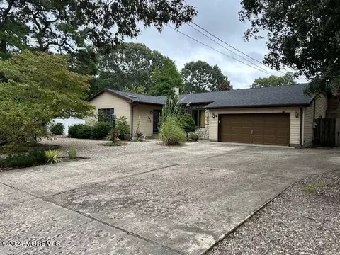 309 Chestnut Dr, Lanoka Harbor, NJ 08734
